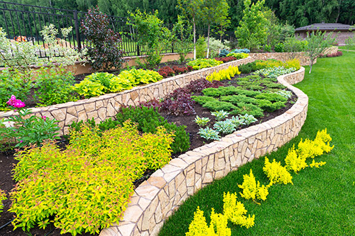 residential-landscaping-services-in-linvoia-mi